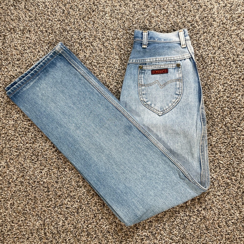 Vintage Wrangler Women 25x32 Jeans USA Made Light Wash High Rise Straight Leg